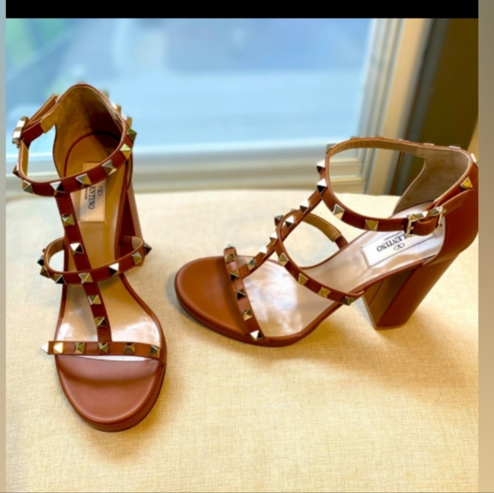 Valentino Garavani Rockstud Sandal